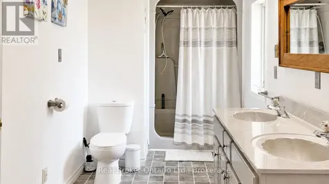 11 James Street West Minto ON N0G 1M0