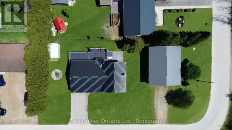11 James Street West Minto ON N0G 1M0