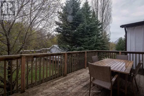 210 Arlberg Crescent Blue Mountains ON L9Y 0M1