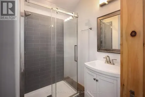 210 Arlberg Crescent Blue Mountains ON L9Y 0M1