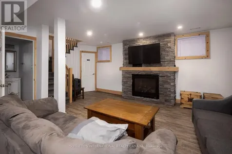 210 Arlberg Crescent Blue Mountains ON L9Y 0M1