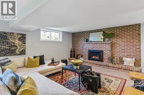 950 Kennedy West Windsor ON N9G 1T1