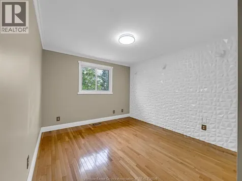 2823 Garvey Crescent Windsor ON N8W 4W7