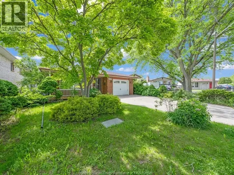 2823 Garvey Crescent Windsor ON N8W 4W7