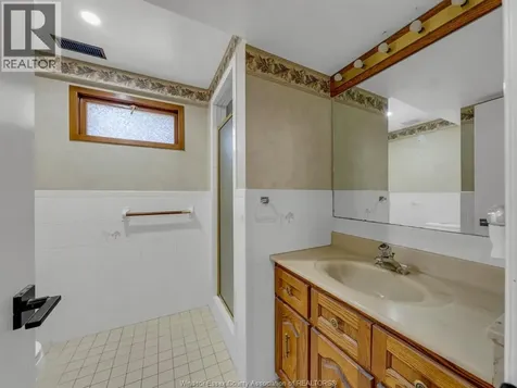 2823 Garvey Crescent Windsor ON N8W 4W7