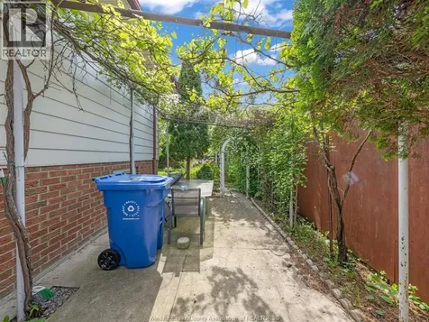 2823 Garvey Crescent Windsor ON N8W 4W7