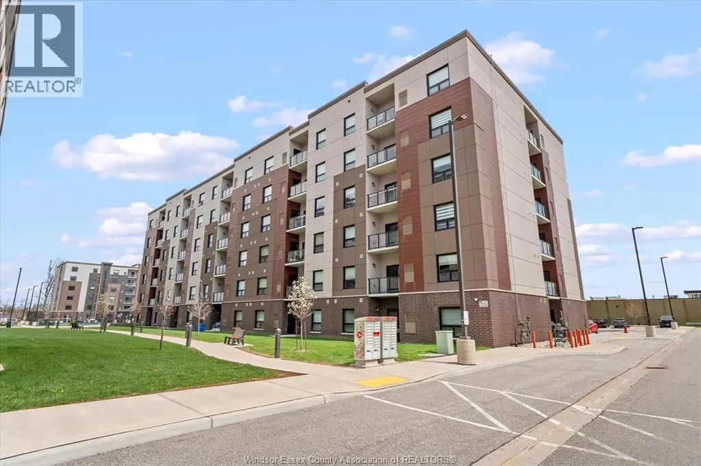 728 Brownstone Lakeshore ON N9K 0C4