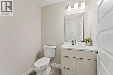 728 Brownstone Lakeshore ON N9K 0C4