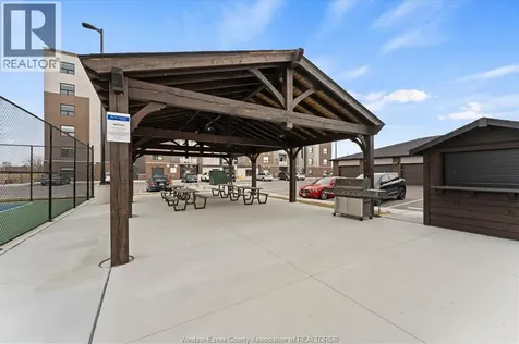 728 Brownstone Lakeshore ON N9K 0C4