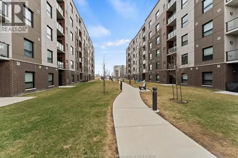 728 Brownstone Lakeshore ON N9K 0C4