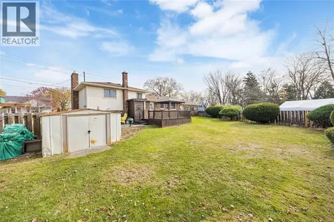 671 Nelson Street Wallaceburg ON N8A 4H5