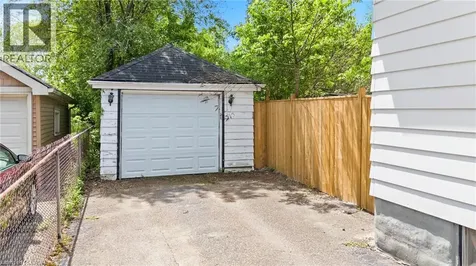 10 Monck Street St. Catharines ON L2S 1L6