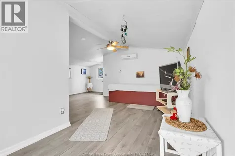 91 Willow Beach Amherstburg ON N9V 2Y8