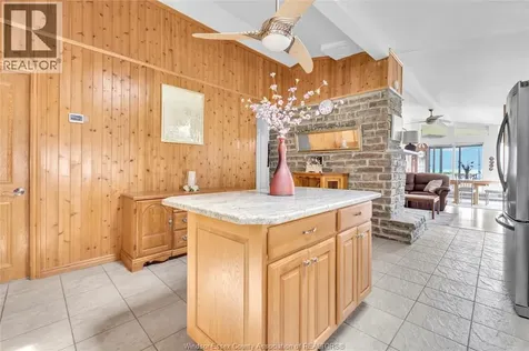 91 Willow Beach Amherstburg ON N9V 2Y8