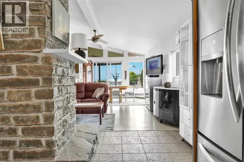 91 Willow Beach Amherstburg ON N9V 2Y8