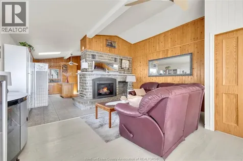 91 Willow Beach Amherstburg ON N9V 2Y8