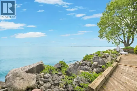 91 Willow Beach Amherstburg ON N9V 2Y8