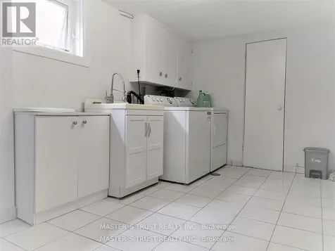 623 O' Connor Dr Drive Toronto (east York) ON M4C 3A5