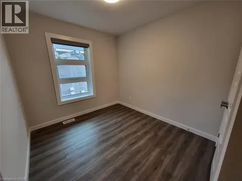 118 Gravel Ridge Trail Kitchener ON N2E 0B8