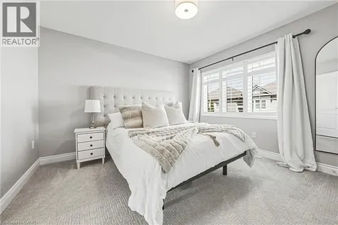 2259 Seton Crescent Burlington ON L7L 6Y4
