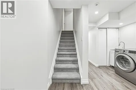 2259 Seton Crescent Burlington ON L7L 6Y4