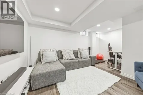 2259 Seton Crescent Burlington ON L7L 6Y4