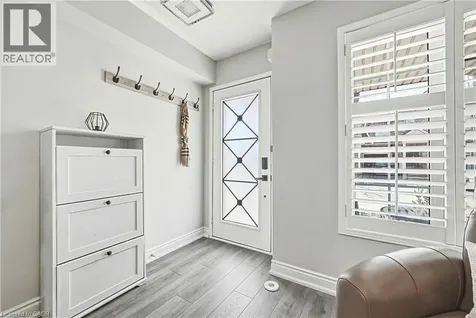 2259 Seton Crescent Burlington ON L7L 6Y4