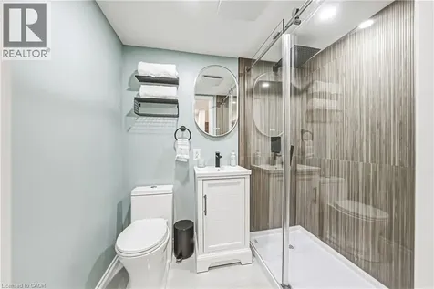 2259 Seton Crescent Burlington ON L7L 6Y4