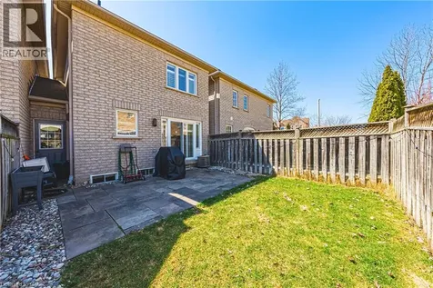 2259 Seton Crescent Burlington ON L7L 6Y4