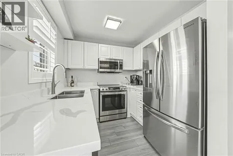 2259 Seton Crescent Burlington ON L7L 6Y4