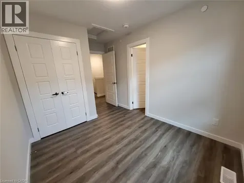 118 Gravel Ridge Trail Kitchener ON N2E 0B8