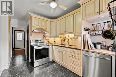 260 Stinson Crescent Hamilton ON L8N 1T7