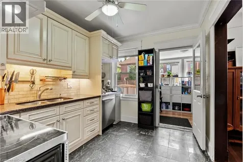260 Stinson Crescent Hamilton ON L8N 1T7