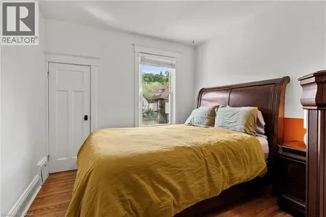 260 Stinson Crescent Hamilton ON L8N 1T7