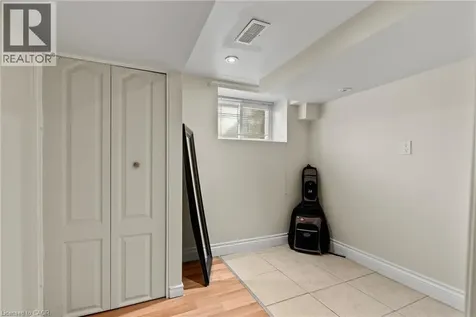 260 Stinson Crescent Hamilton ON L8N 1T7