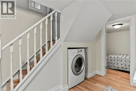 260 Stinson Crescent Hamilton ON L8N 1T7