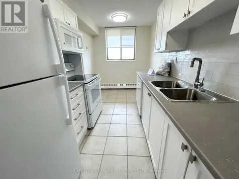 16 Cedarwoods Crescent Kitchener ON N2C 2L4