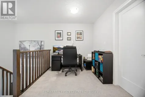 4 Laguna Village Crescent Hamilton ON L0R 1P0