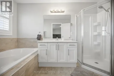 4 Laguna Village Crescent Hamilton ON L0R 1P0