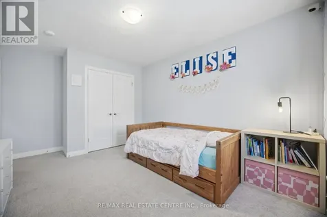 4 Laguna Village Crescent Hamilton ON L0R 1P0