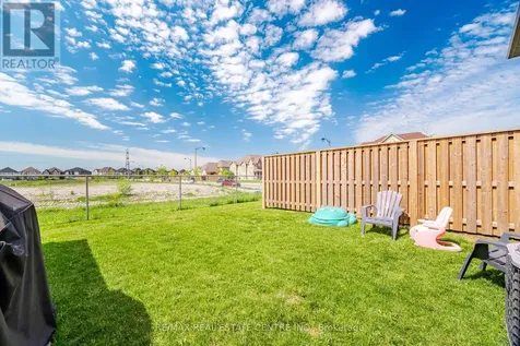 4 Laguna Village Crescent Hamilton ON L0R 1P0