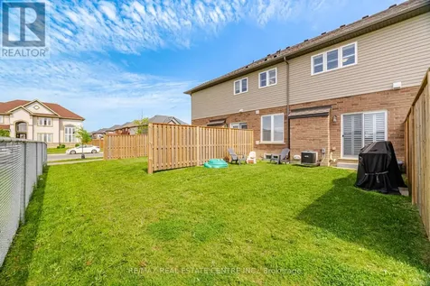 4 Laguna Village Crescent Hamilton ON L0R 1P0