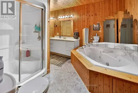 129 Cross Road Rideau Lakes ON K0G 1E0