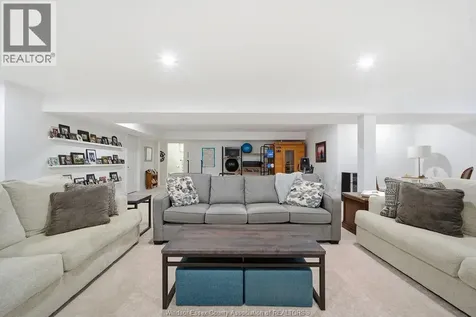43 Belleview Drive Cottam ON N0R 1B0