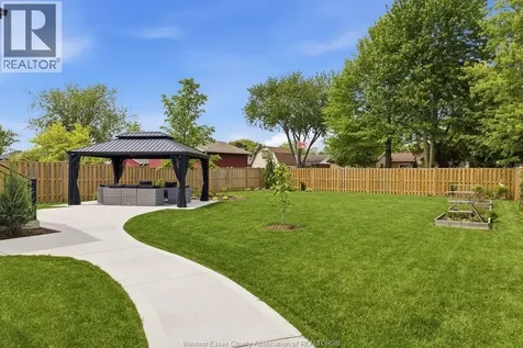 43 Belleview Drive Cottam ON N0R 1B0