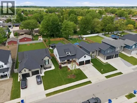 43 Belleview Drive Cottam ON N0R 1B0