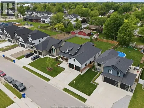 43 Belleview Drive Cottam ON N0R 1B0