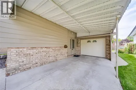 10572 Palms Windsor ON N8R 2E8