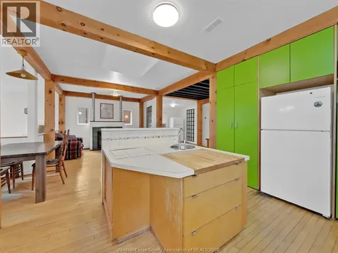 3131 Donnelly Street Windsor ON N9C 1M3