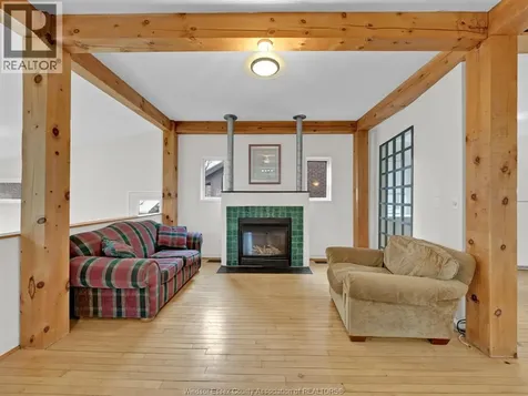 3131 Donnelly Street Windsor ON N9C 1M3